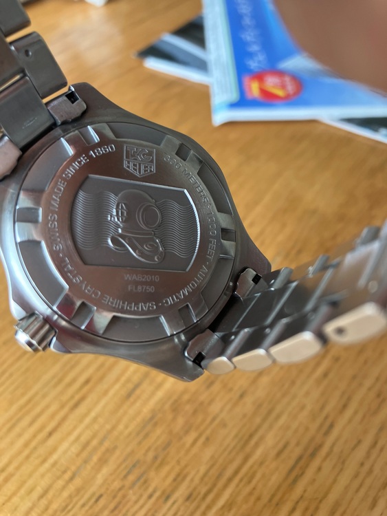 タグホイヤー アクアレーサー WAB2010FL875（高級時計）の商品画像 - 査定依頼日：2025年8月20日 - 最高査定価格：110,000円