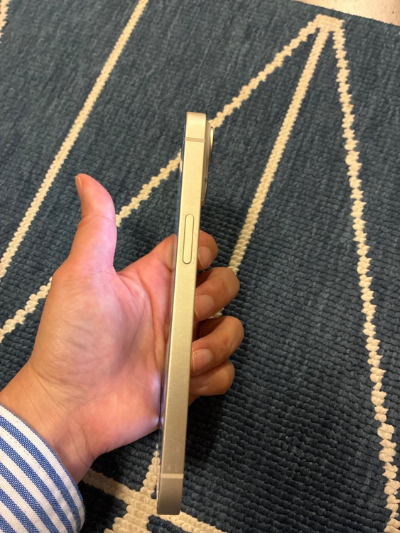 iPhone iPhone 14 128GB docomo（スマホ）の商品画像 - 査定依頼日：2026年7月7日 - 最高査定価格：48,000円