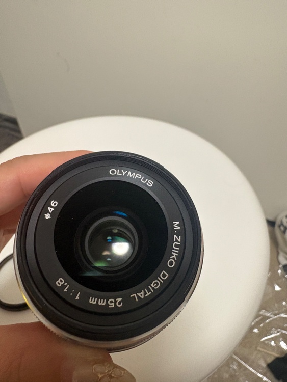 オリンパス　25mm F1.8シルバー（カメラ）の商品画像 - 査定依頼日：2026年8月15日 - 最高査定価格：20,000円