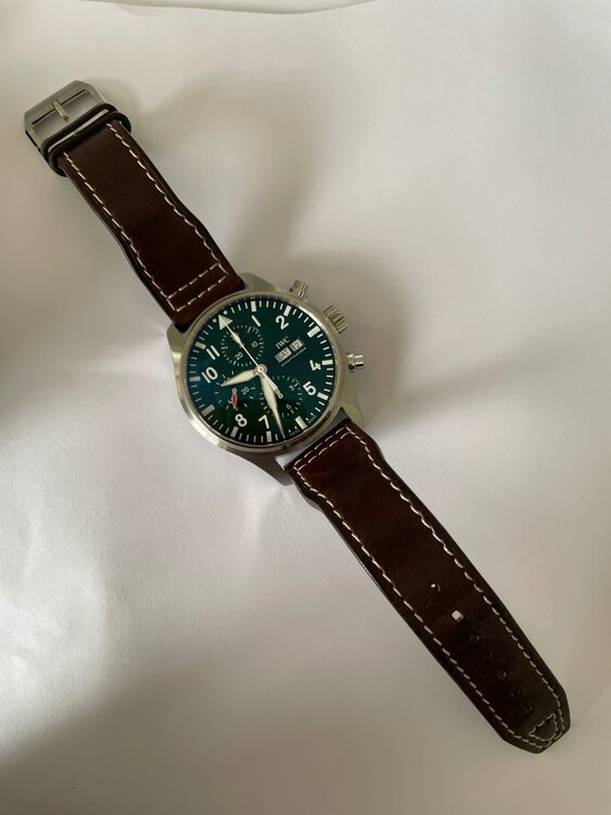 IWC パイロットウォッチ 580384（高級時計）の商品画像 - 査定依頼日：2025年4月12日 - 最高査定価格：900,000円