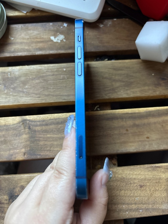 iPhone iPhone 12 64GB Softbank（スマホ）の商品画像 - 査定依頼日：2026年8月8日 - 最高査定価格：20,000円