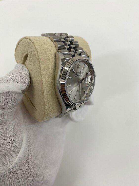 デイトジャスト36 フルーテッドジュビリー（シルバー文字盤）（高級時計）の商品画像 - 査定依頼日：2025年1月20日 - 最高査定価格：1,720,000円