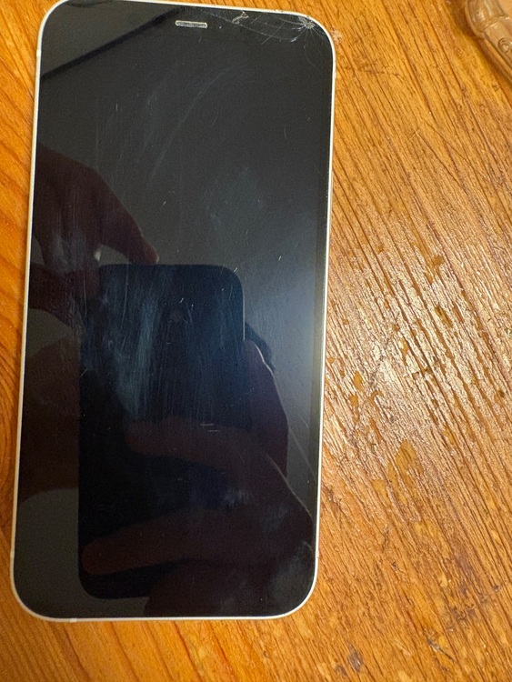 iPhone 12 64GB docomo（スマホ）の商品画像 - 査定依頼日：2025年8月30日 - 最高査定価格：18,000円