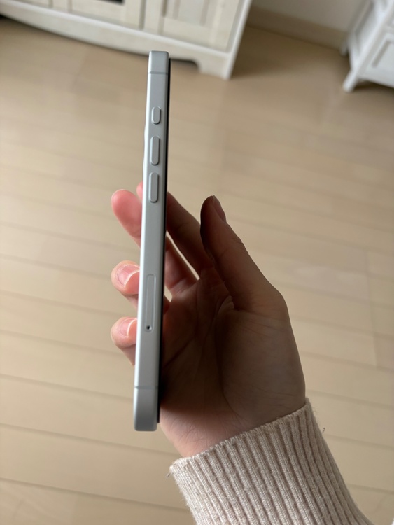 iPhone16、128GB（スマホ）の商品画像 - 査定依頼日：2026年3月12日 - 最高査定価格：70,000円