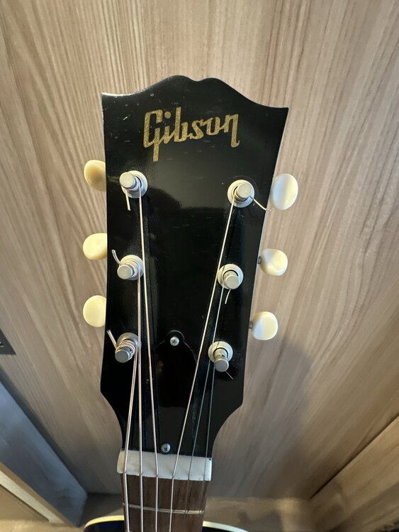 Gibson J45 1960s（ピアノ・楽器・PA機材）の商品画像 - 査定依頼日：2025年5月3日 - 最高査定価格：200,000円