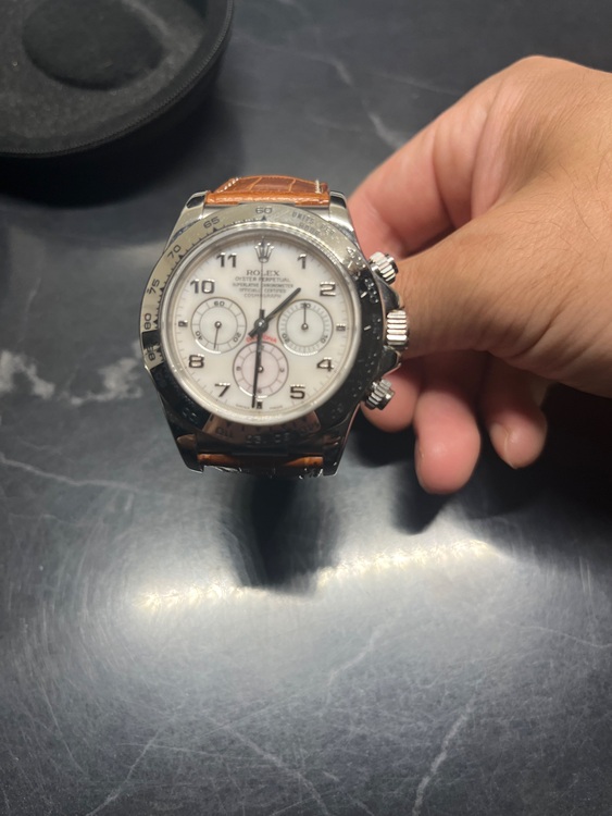 ロレックス エクスプローラー 1651（高級時計）の商品画像 - 査定依頼日：2025年6月25日 - 最高査定価格：4,000,000円