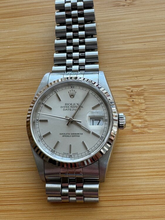 ロレックス デイトジャスト DJWGべzホワイト（高級時計）の商品画像 - 査定依頼日：2025年3月30日 - 最高査定価格：840,000円