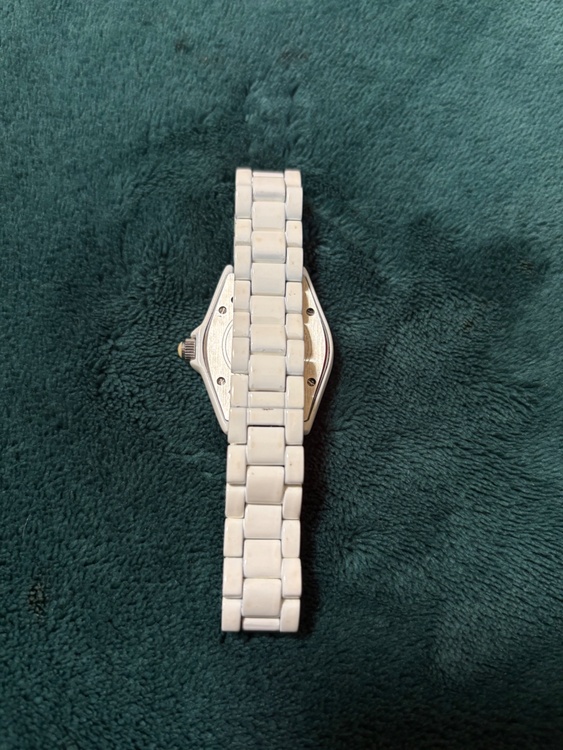 CHANEL J12（高級時計）の商品画像 - 査定依頼日：2026年8月4日 - 最高査定価格：380,000円