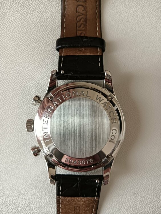 IWC ポルトギーゼ iw37401（高級時計）の商品画像 - 査定依頼日：2026年4月2日 - 最高査定価格：490,000円