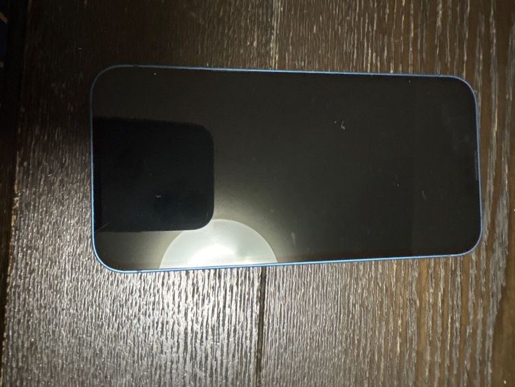 iPhone iPhone 13 256GB docomo（スマホ）の商品画像 - 査定依頼日：2026年10月4日 - 最高査定価格：40,000円