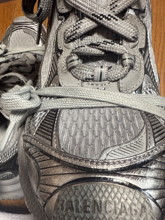 バレンシアガ  （ブランドバッグ）の商品画像 - 査定依頼日：2025年7月24日 - 最高査定価格：30,000円