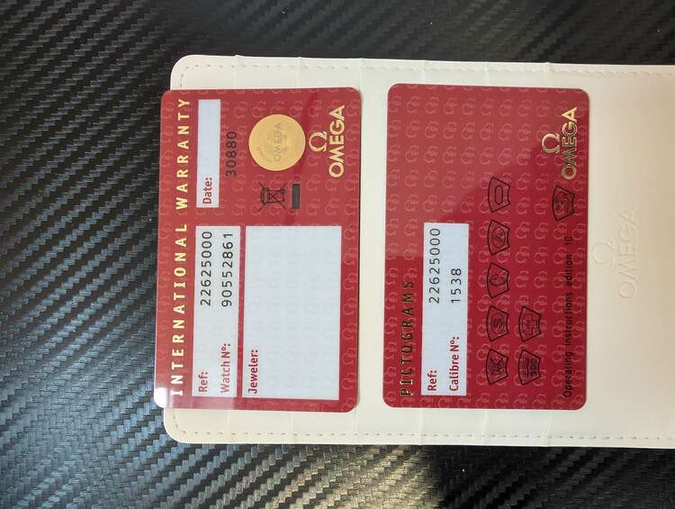 プロフェッショナル　クォーツ（高級時計）の商品画像 - 査定依頼日：2025年2月15日 - 最高査定価格：230,000円