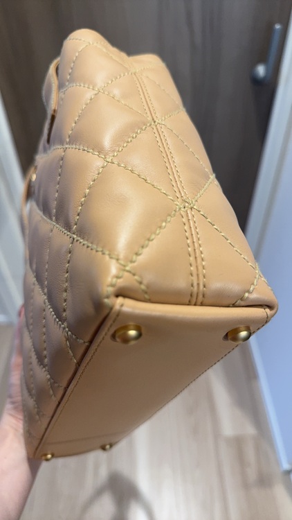 シャネル カンボンライン （ブランドバッグ）の商品画像 - 査定依頼日：2025年8月23日 - 最高査定価格：200,000円