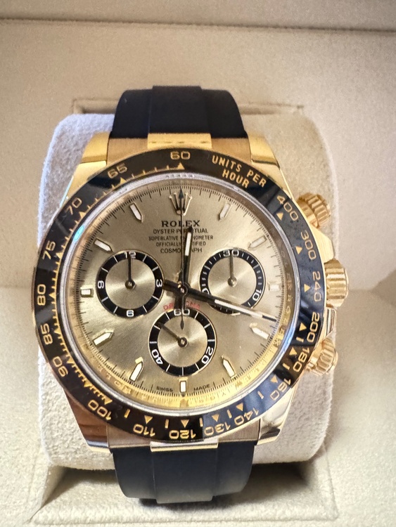 126518LN（高級時計）の商品画像 - 査定依頼日：2025年12月28日 - 最高査定価格：9,300,000円