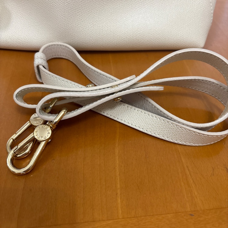 FURLA フルラ ハイパー 2WAY ハンドバッグ（ブランドバッグ）の商品画像 - 査定依頼日：2026年9月27日 - 最高査定価格：2,000円