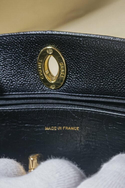 キャビアスキンショルダーバッグ（ブランドバッグ）の商品画像 - 査定依頼日：2026年3月29日 - 最高査定価格：300,000円