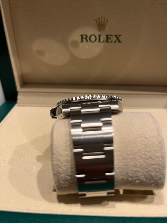 ロレックス サブマリーナー 116610l（高級時計）の商品画像 - 査定依頼日：2025年5月4日 - 最高査定価格：1,600,000円