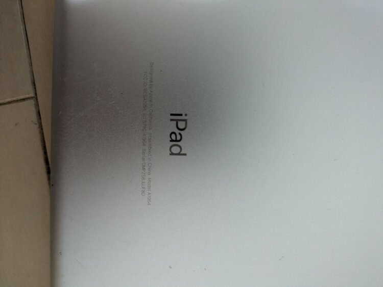 iPad第6世代32ギガ（PC・タブレット）の商品画像 - 査定依頼日：2026年5月28日 - 最高査定価格：3,000円