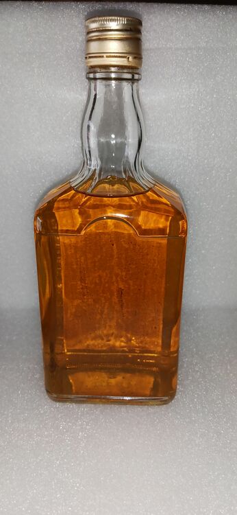 サントリーゴールドブレンデッド（お酒）の商品画像 - 査定依頼日：2025年11月6日 - 最高査定価格：800円