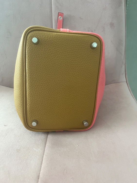 ピコタン（ブランドバッグ）の商品画像 - 査定依頼日：2026年2月19日 - 最高査定価格：300,000円