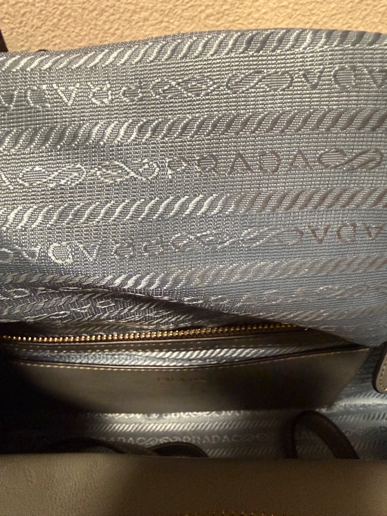 プラダ  （ブランドバッグ）の商品画像 - 査定依頼日：2026年3月8日 - 最高査定価格：60,000円