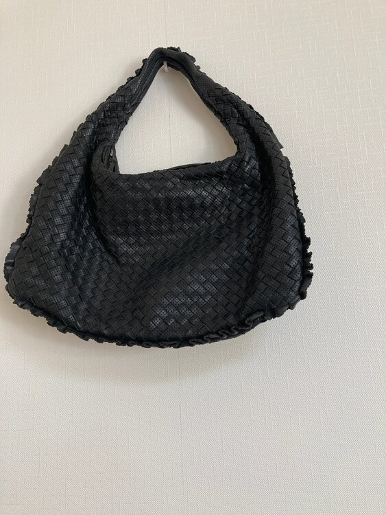 ボッテガ・ヴェネタ  （ブランドバッグ）の商品画像 - 査定依頼日：2025年2月6日 - 最高査定価格：120,000円