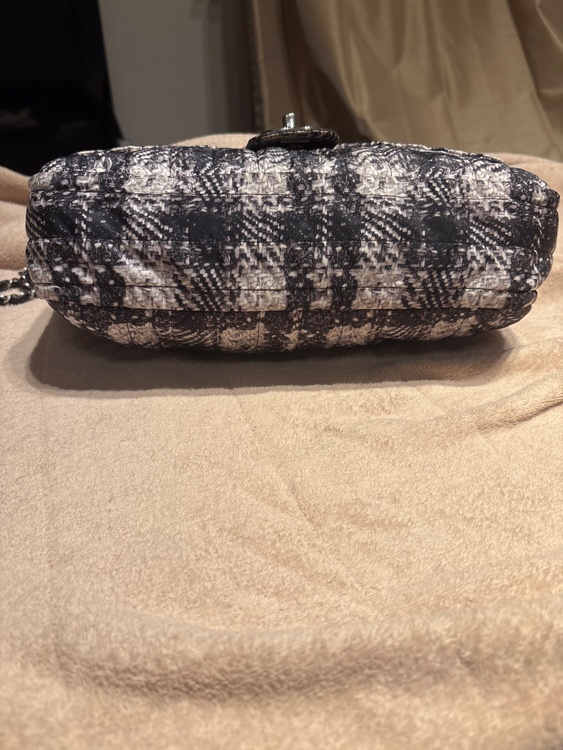 ココマークチェーンショルダー　ナイロン（ブランドバッグ）の商品画像 - 査定依頼日：2026年2月13日 - 最高査定価格：250,000円