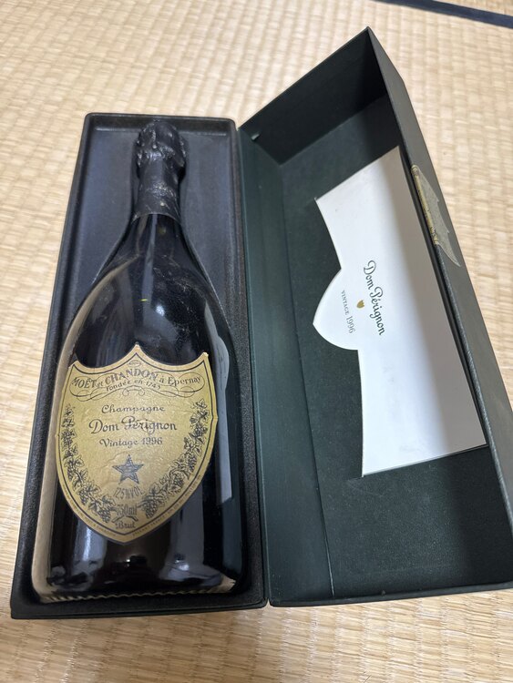 シャンパン ドン・ペリニヨン （お酒）の商品画像 - 査定依頼日：2025年3月28日 - 最高査定価格：21,000円