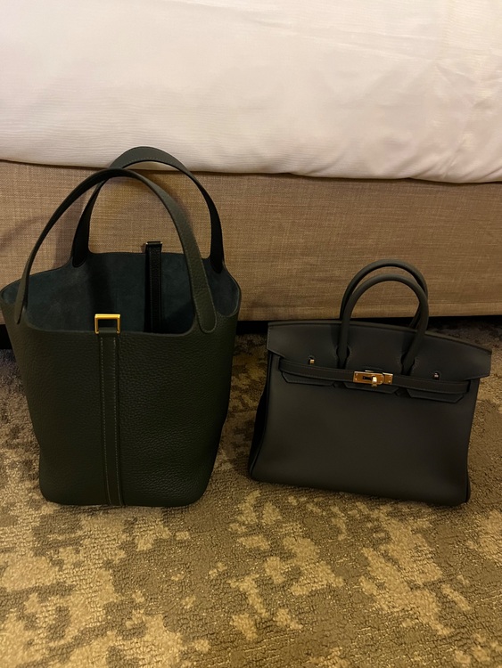 ピコタン22 ゴールド金具　ダークグリーン（ブランドバッグ）の商品画像 - 査定依頼日：2025年7月17日 - 最高査定価格：430,000円