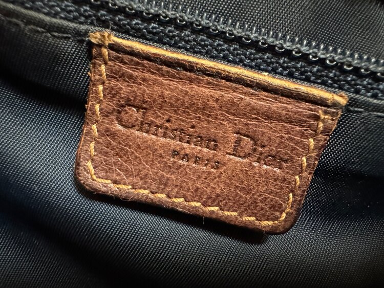 トロッター柄ハンドバッグ（ブランドバッグ）の商品画像 - 査定依頼日：2025年3月23日 - 最高査定価格：80,000円