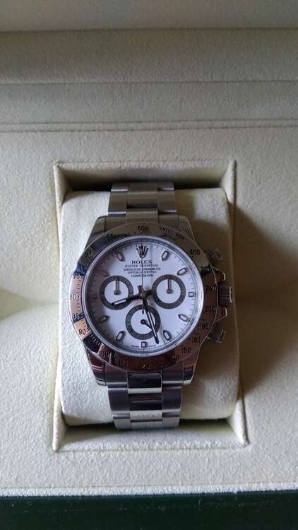 ロレックス デイトナ 116520（高級時計）の商品画像 - 査定依頼日：2025年2月17日 - 最高査定価格：3,320,000円