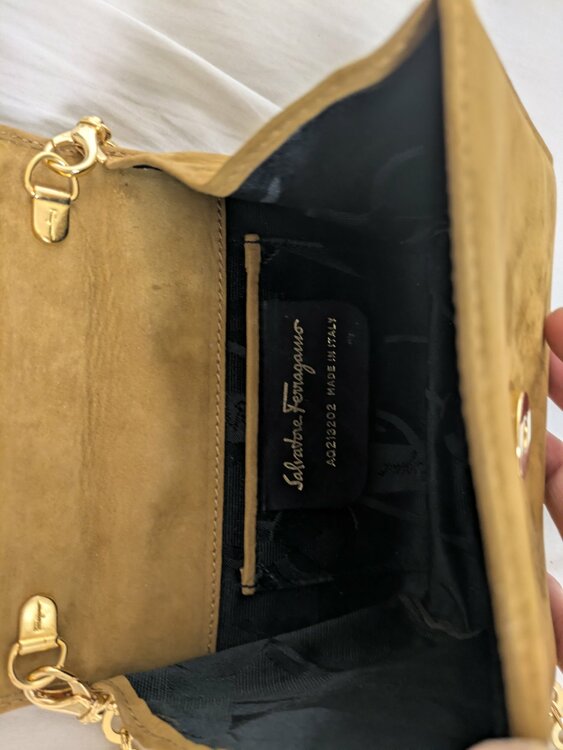 ミニチェーンショルダー（ブランドバッグ）の商品画像 - 査定依頼日：2026年4月25日 - 最高査定価格：20,000円