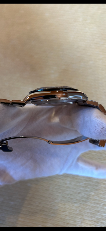 コスモグラフデイトナ（高級時計）の商品画像 - 査定依頼日：2025年9月16日 - 最高査定価格：3,830,000円