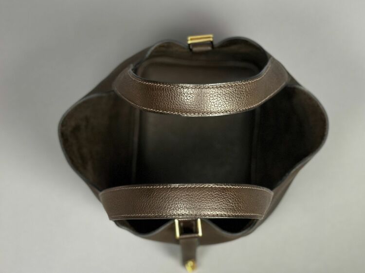 ロックPM、エトゥープxゴールド金具、 トリヨンクレマンス、WBY004AN （ブランドバッグ）の商品画像 - 査定依頼日：2025年6月30日 - 最高査定価格：550,000円