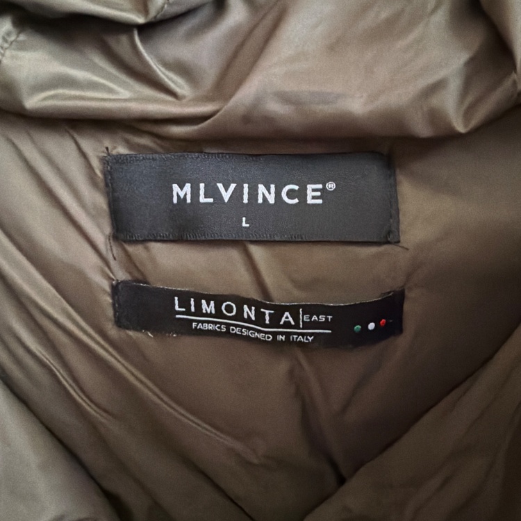 ダウンジャケット（古着・ファッション）の商品画像 - 査定依頼日：2026年1月23日 - 最高査定価格：100,000円