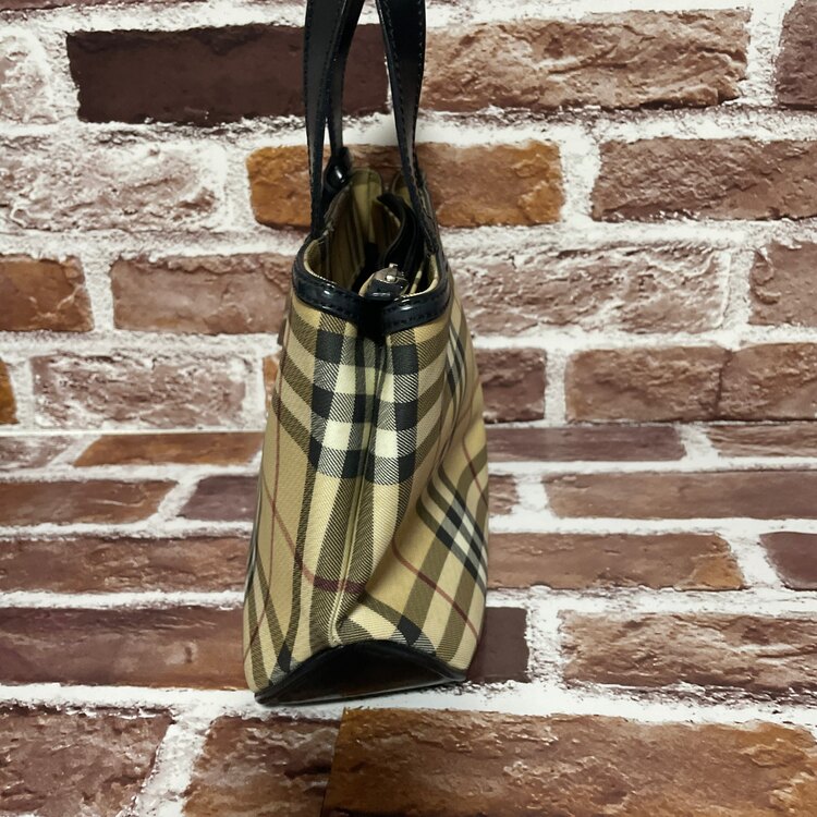 その他 バーバリー （ブランドバッグ）の商品画像 - 査定依頼日：2025年1月13日 - 最高査定価格：10,000円