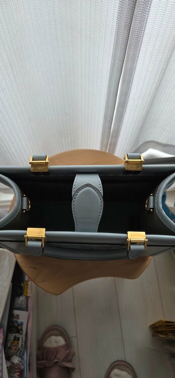 フェンディ  （ブランドバッグ）の商品画像 - 査定依頼日：2026年3月7日 - 最高査定価格：160,000円