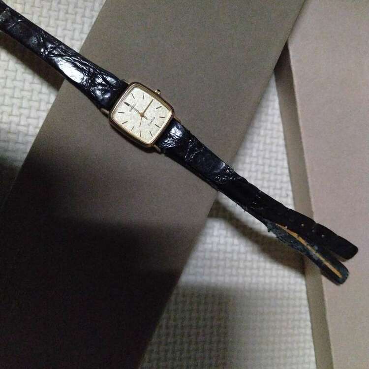 レディース腕時計（高級時計）の商品画像 - 査定依頼日：2025年4月3日 - 最高査定価格：1,000円