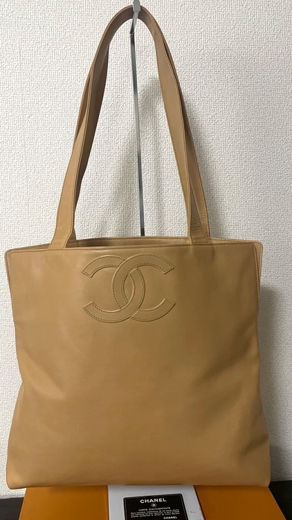 ヴィンテージ　ショルダー　ココマーク　ベージュ（ブランドバッグ）の商品画像 - 査定依頼日：2026年3月3日 - 最高査定価格：100,000円