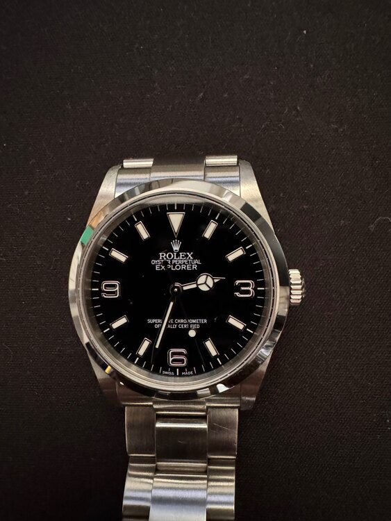 ロレックス エクスプローラー 11427（高級時計）の商品画像 - 査定依頼日：2025年1月19日 - 最高査定価格：800,000円