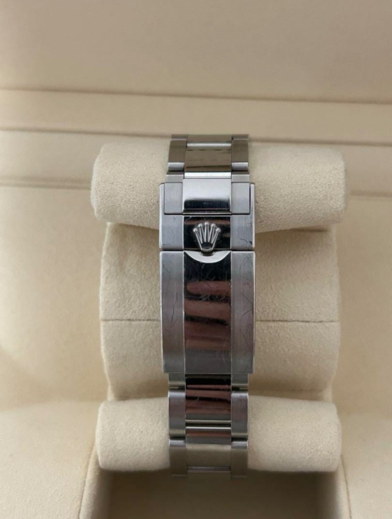 ロレックス ヨットマスター 11662（高級時計）の商品画像 - 査定依頼日：2025年6月9日 - 最高査定価格：1,800,000円