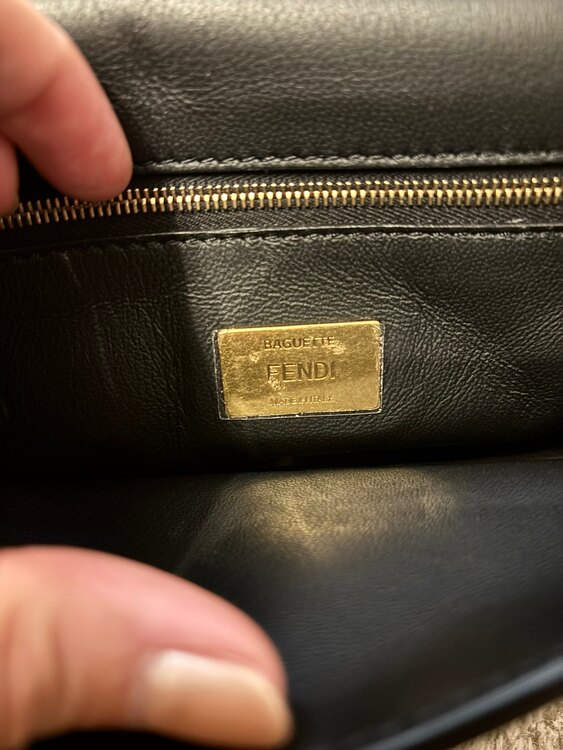 フェンディ  （ブランドバッグ）の商品画像 - 査定依頼日：2025年5月27日 - 最高査定価格：160,000円