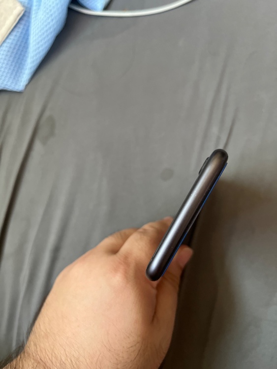 iPhone iPhone8 256GB Softbank（スマホ）の商品画像 - 査定依頼日：2026年7月14日 - 最高査定価格：3,000円
