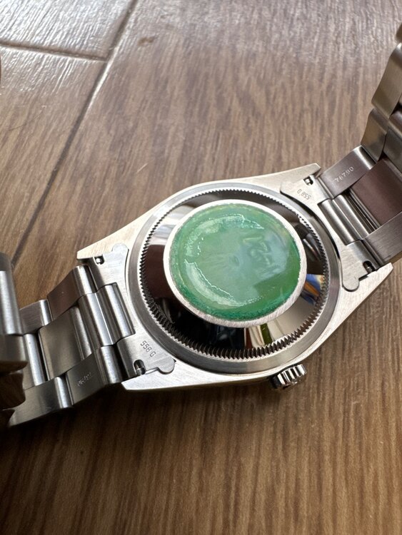 ロレックス エクスプローラー 1427（高級時計）の商品画像 - 査定依頼日：2025年1月28日 - 最高査定価格：800,000円