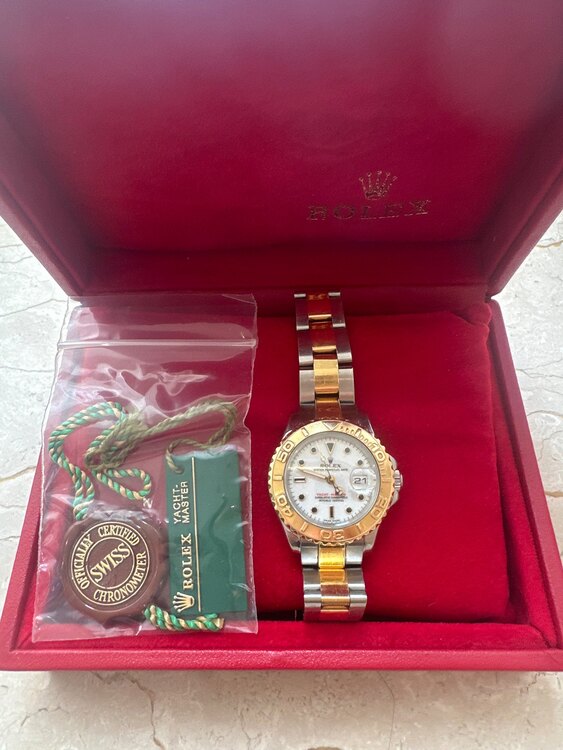 ヨットマスター（高級時計）の商品画像 - 査定依頼日：2025年5月27日 - 最高査定価格：900,000円
