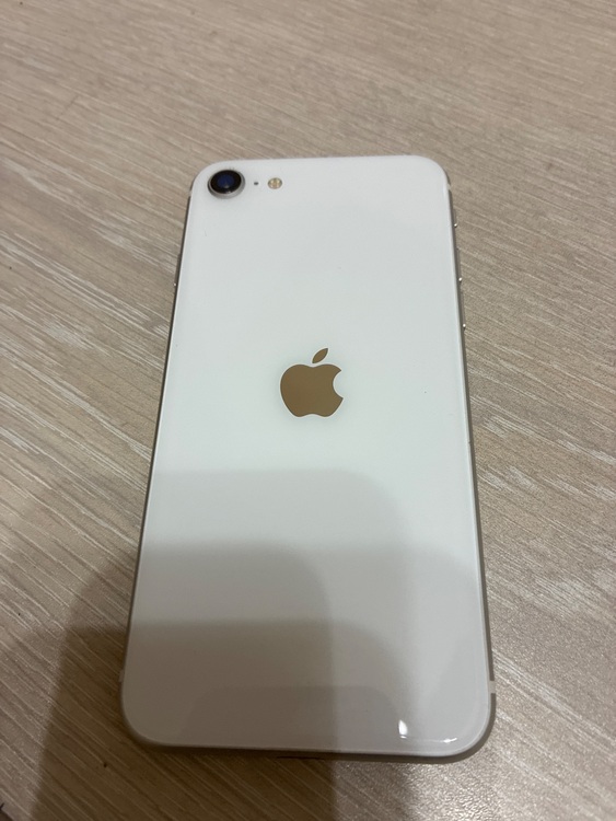 iPhone SE (第 2 世代) 64GB Softbank（スマホ）の商品画像 - 査定依頼日：2025年9月21日 - 最高査定価格：14,000円