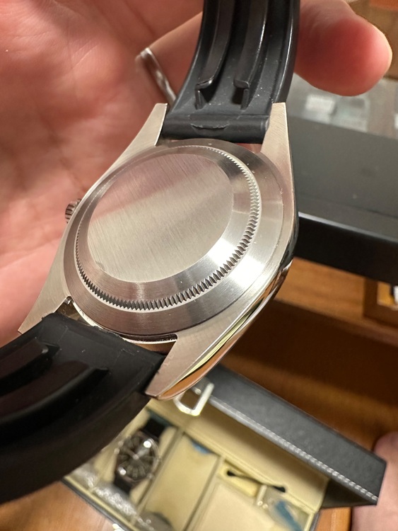 ダークロジウム39mm（高級時計）の商品画像 - 査定依頼日：2025年7月15日 - 最高査定価格：1,050,000円