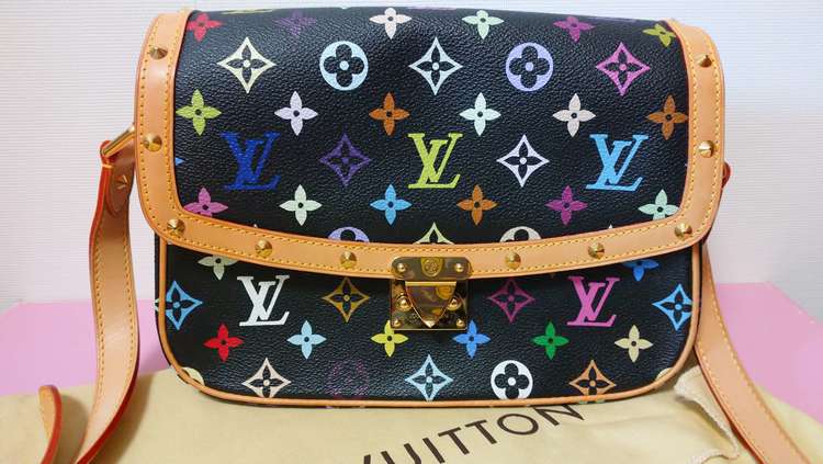 ソローニュ（ブランドバッグ）の商品画像 - 査定依頼日：2022年8月14日 - 最高査定価格：150,000円