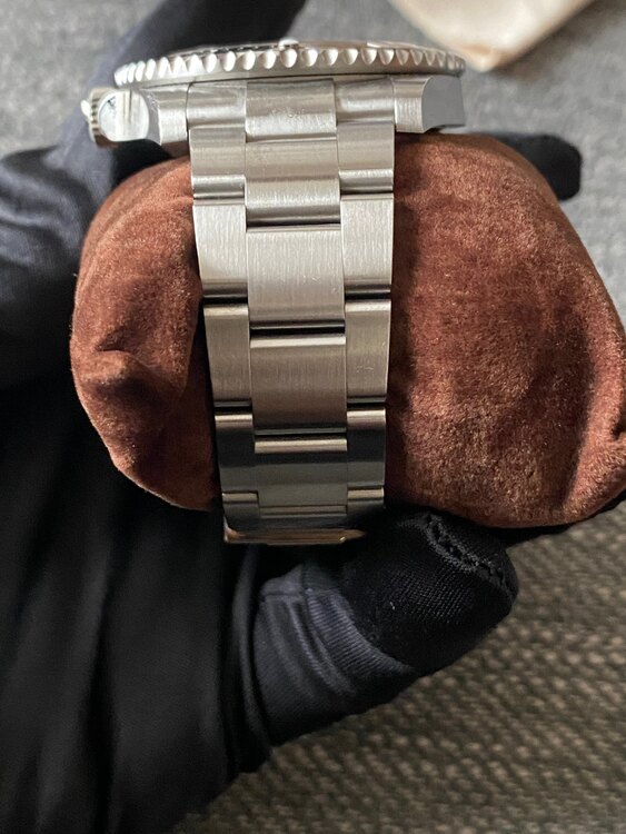 126610LN（高級時計）の商品画像 - 査定依頼日：2025年2月8日 - 最高査定価格：1,970,000円