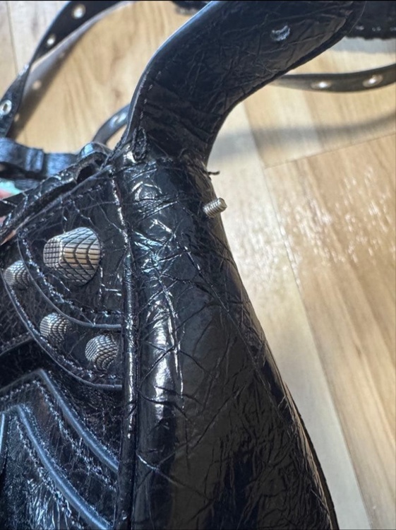 バレンシアガ  （ブランドバッグ）の商品画像 - 査定依頼日：2026年1月30日 - 最高査定価格：130,000円